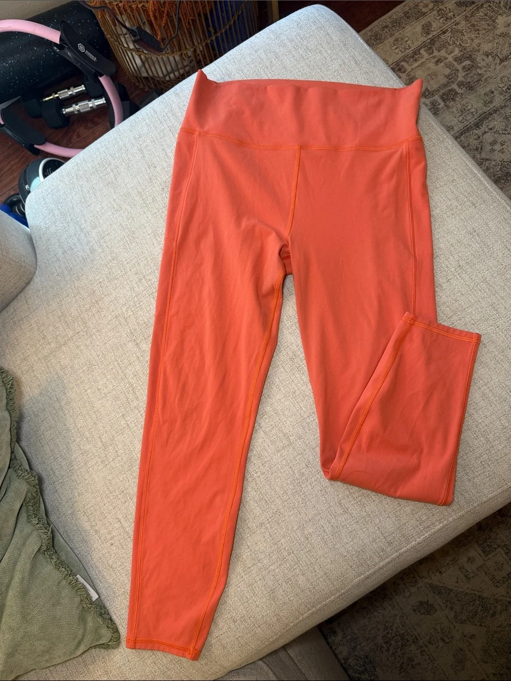 Vuori Coral Orange Leggings XL